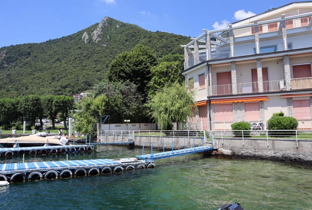 La Finestra "Sul Lago" Predore Exterior foto