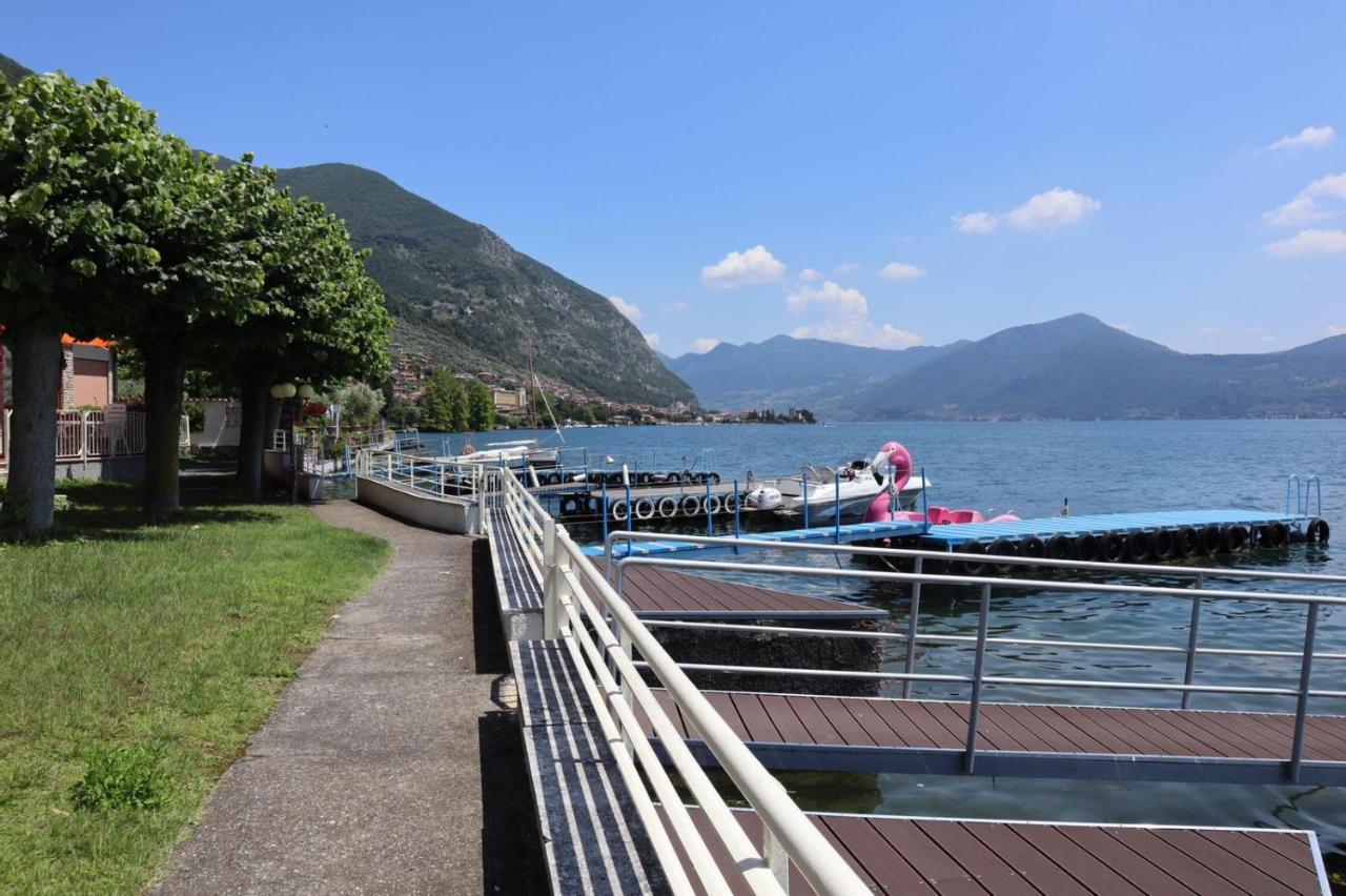 La Finestra "Sul Lago" Predore Exterior foto